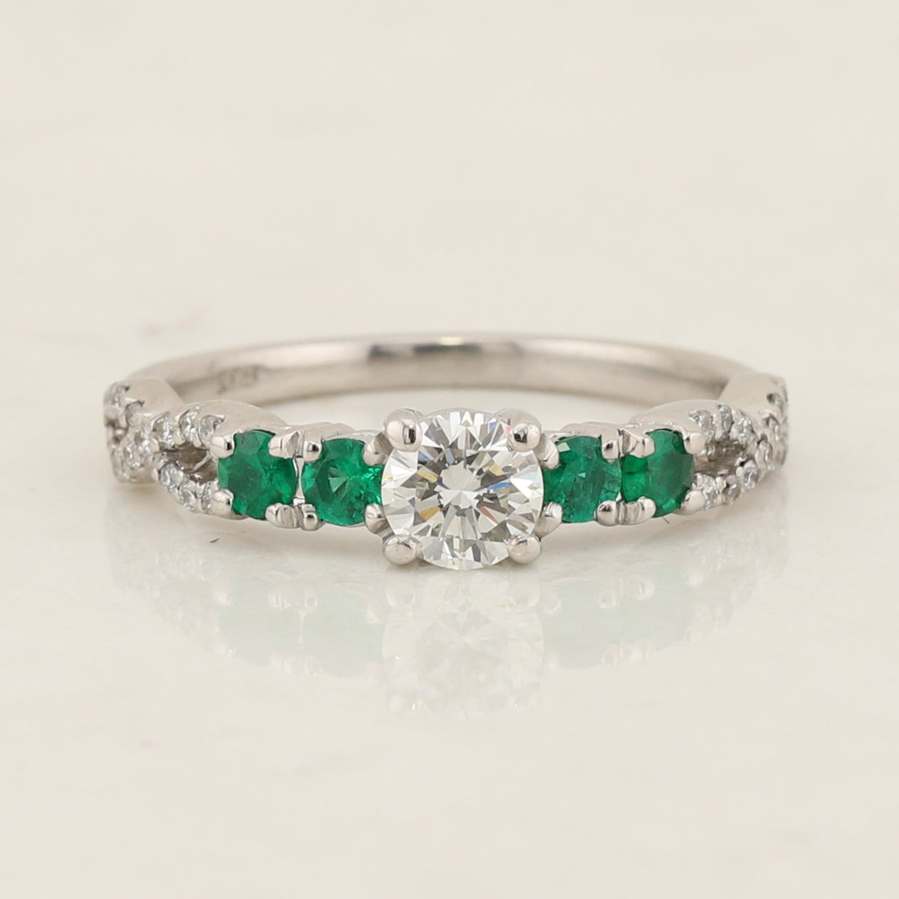 Diamond & Emerald Ring