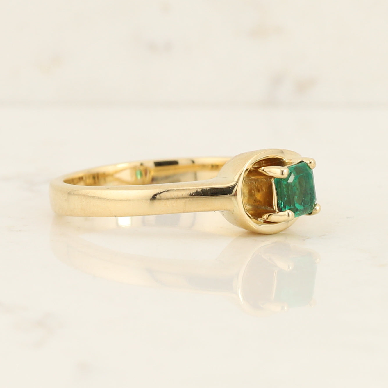 Emerald Hercules Knot Ring