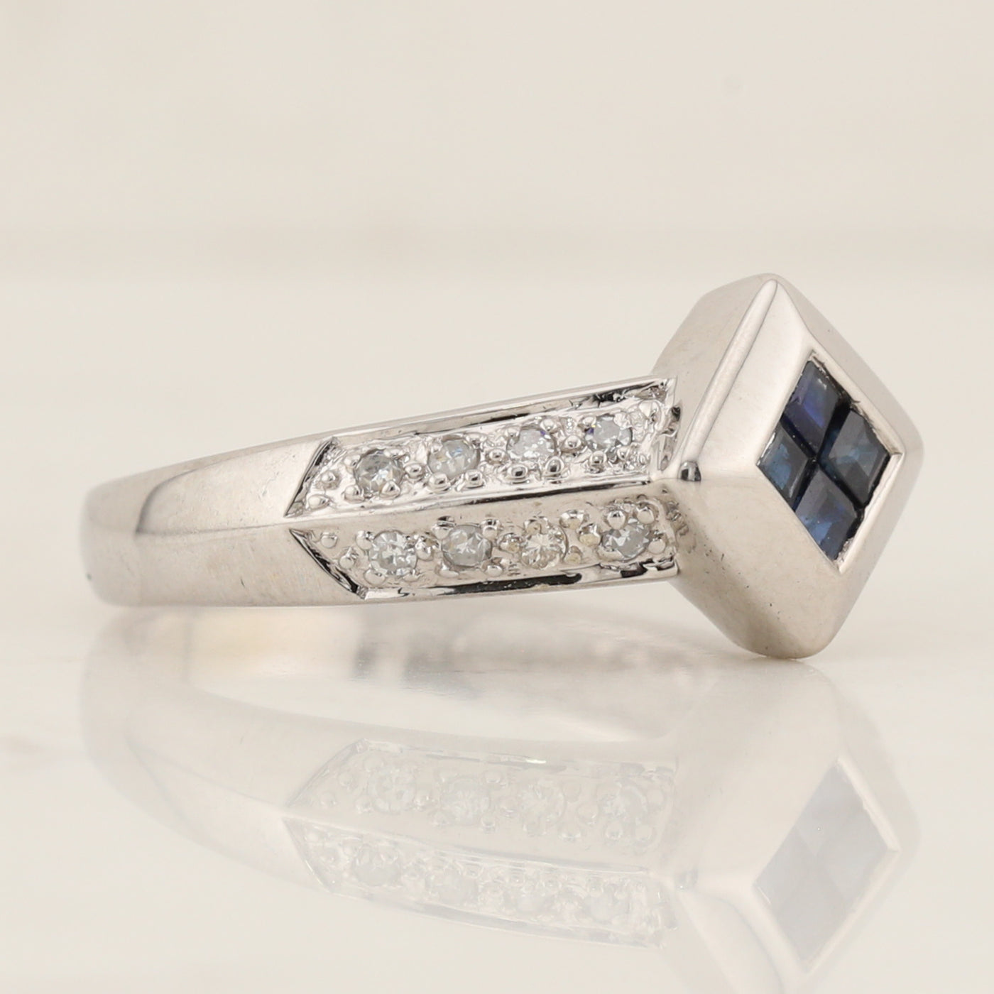 Sapphire & Diamond Ring