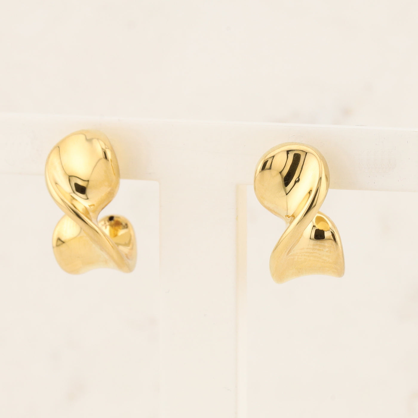Hollow Twist Stud Earrings