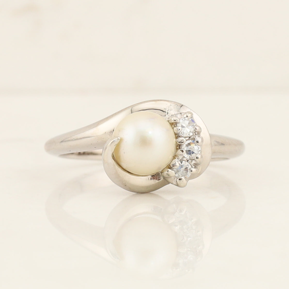 Pearl Ring