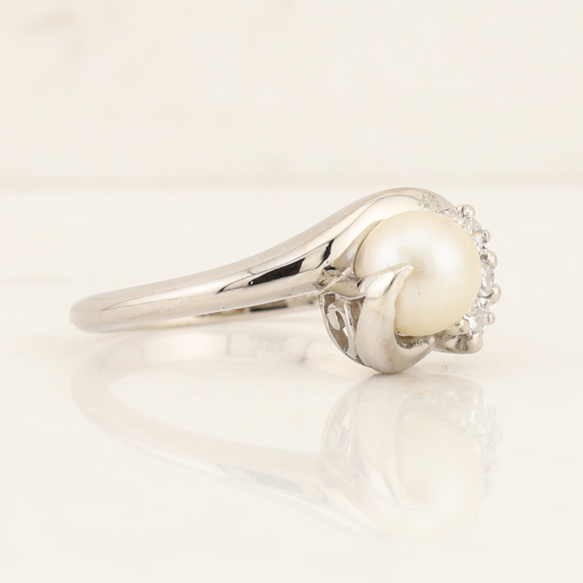 Pearl Ring