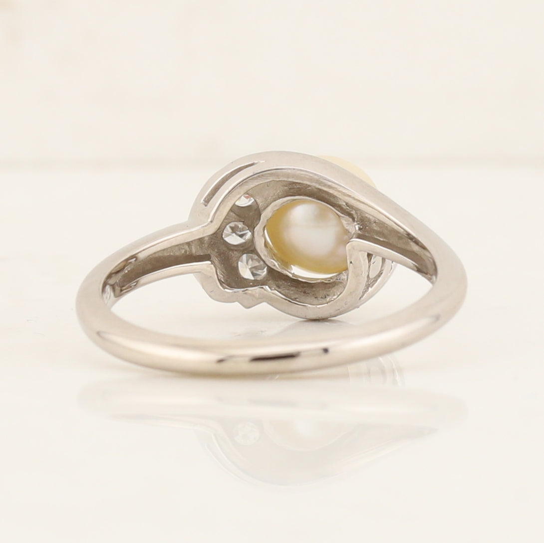 Pearl Ring