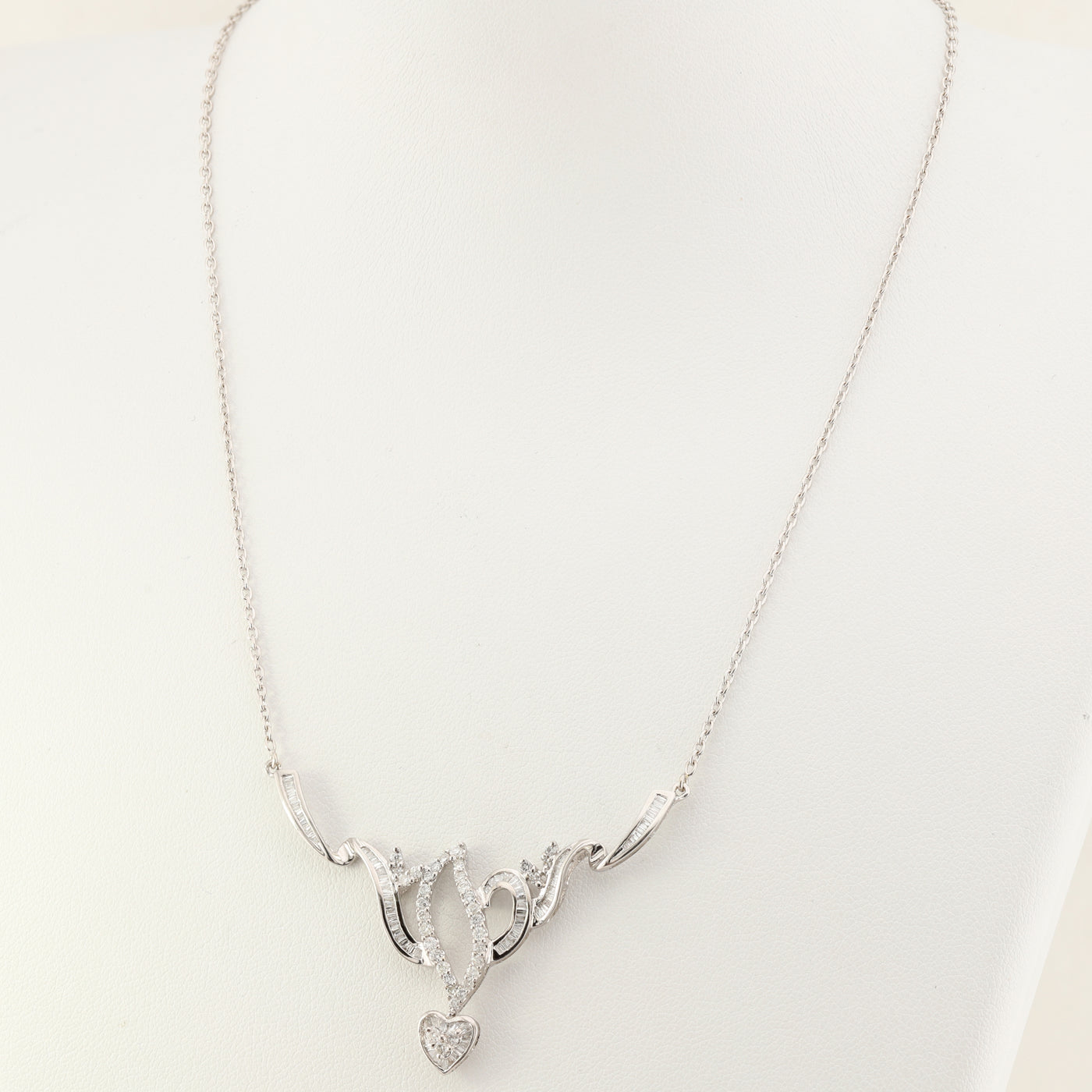 White Gold diamond necklace