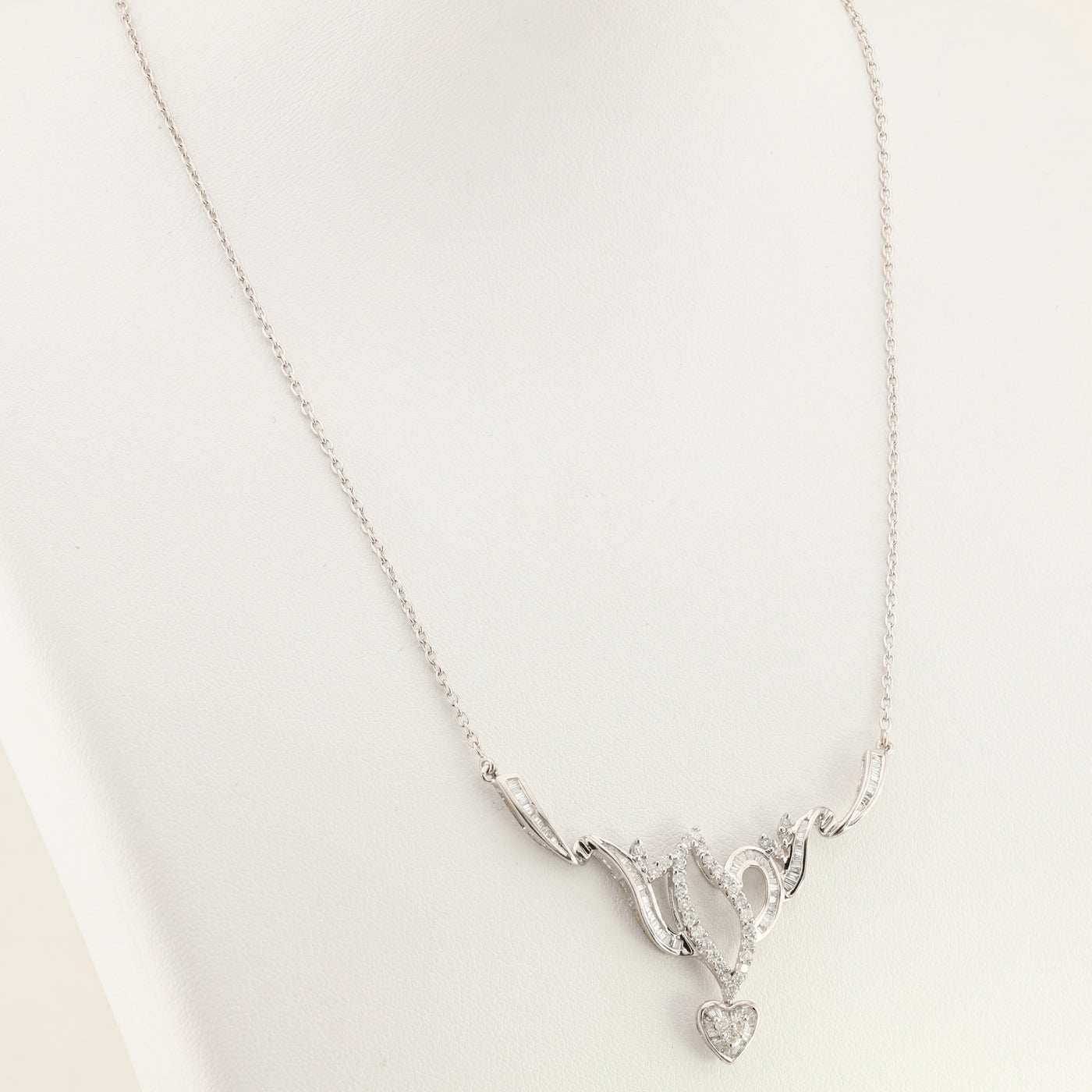 White Gold diamond necklace