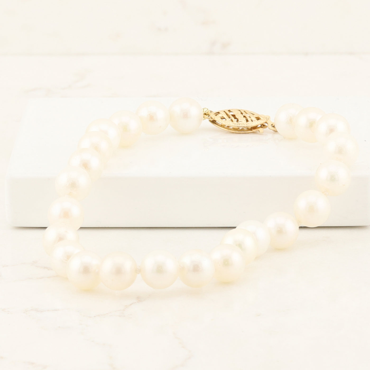 Pearl Bracelet with Gold Pearl Clasp