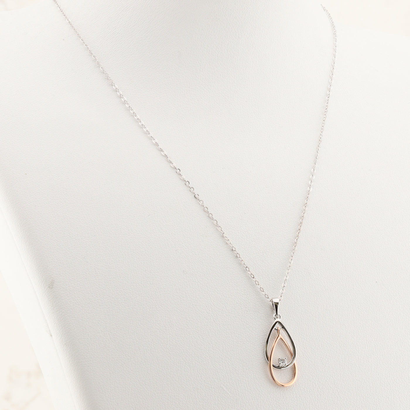 White &  Rose Pendant