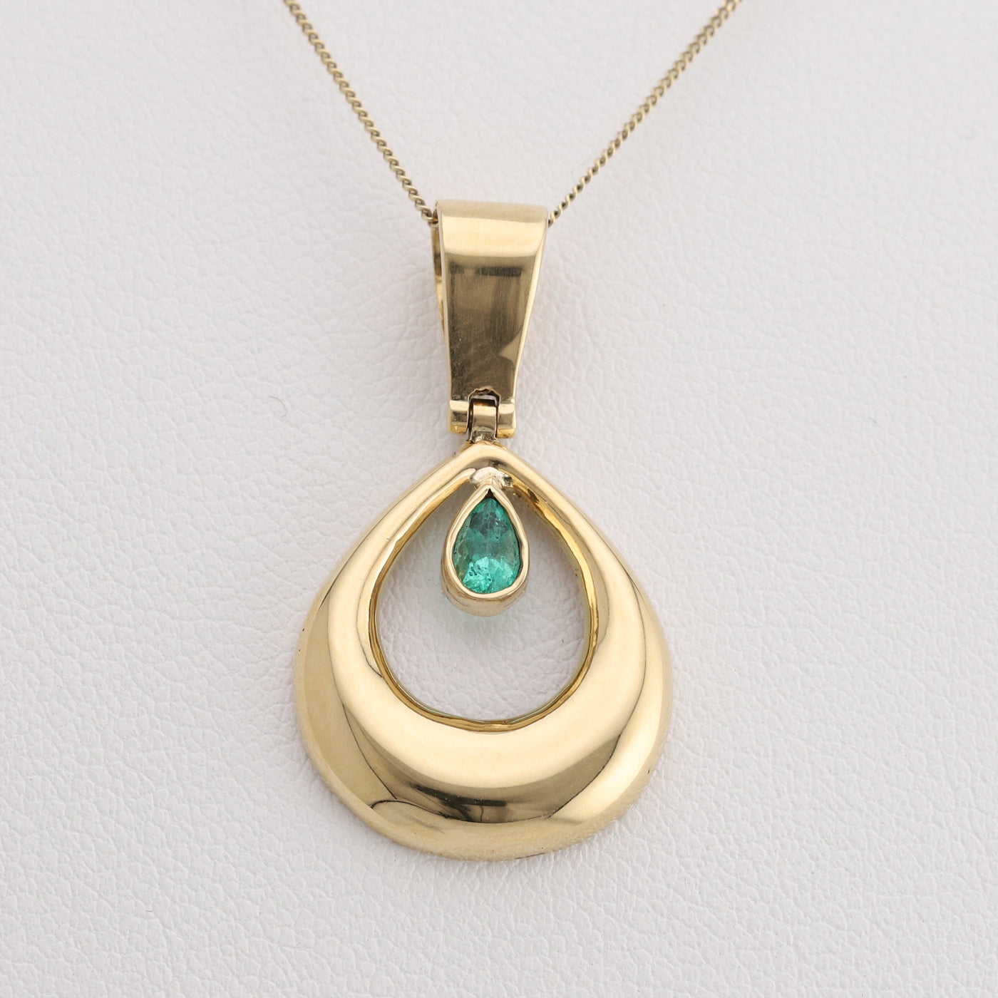 Yellow Gold Emerald Pendant