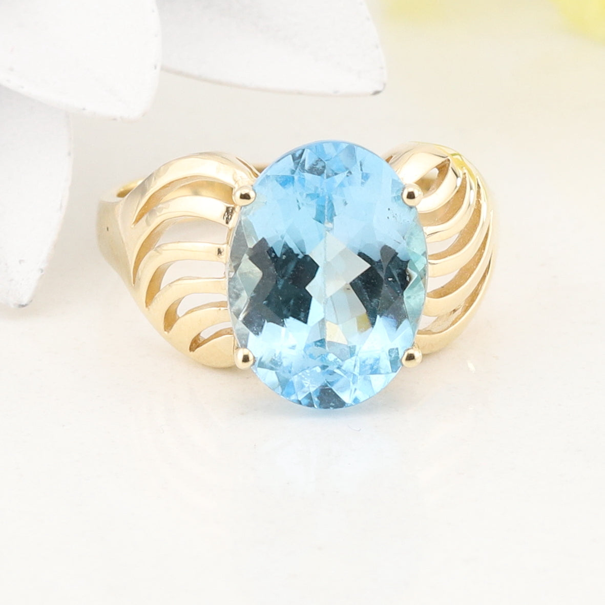 Yellow Gold Blue Topaz Ring