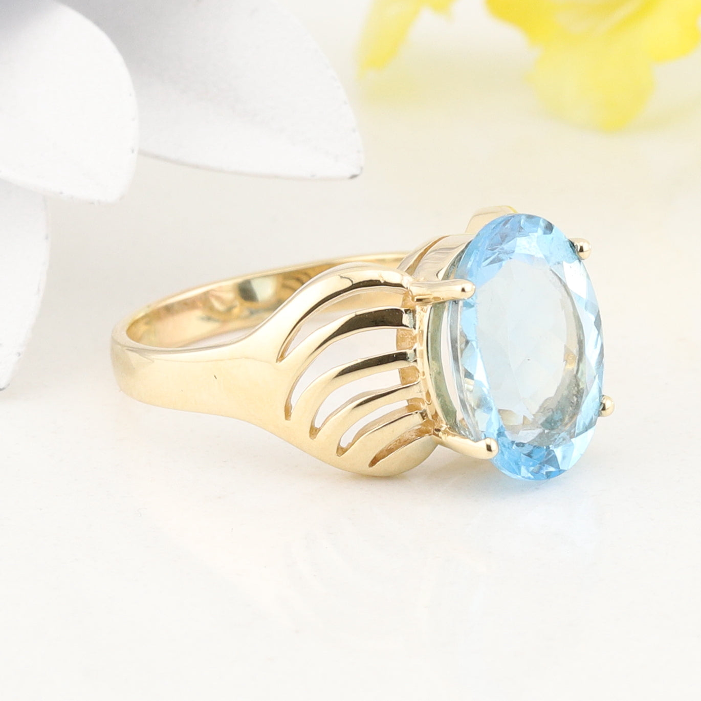 Yellow Gold Blue Topaz Ring