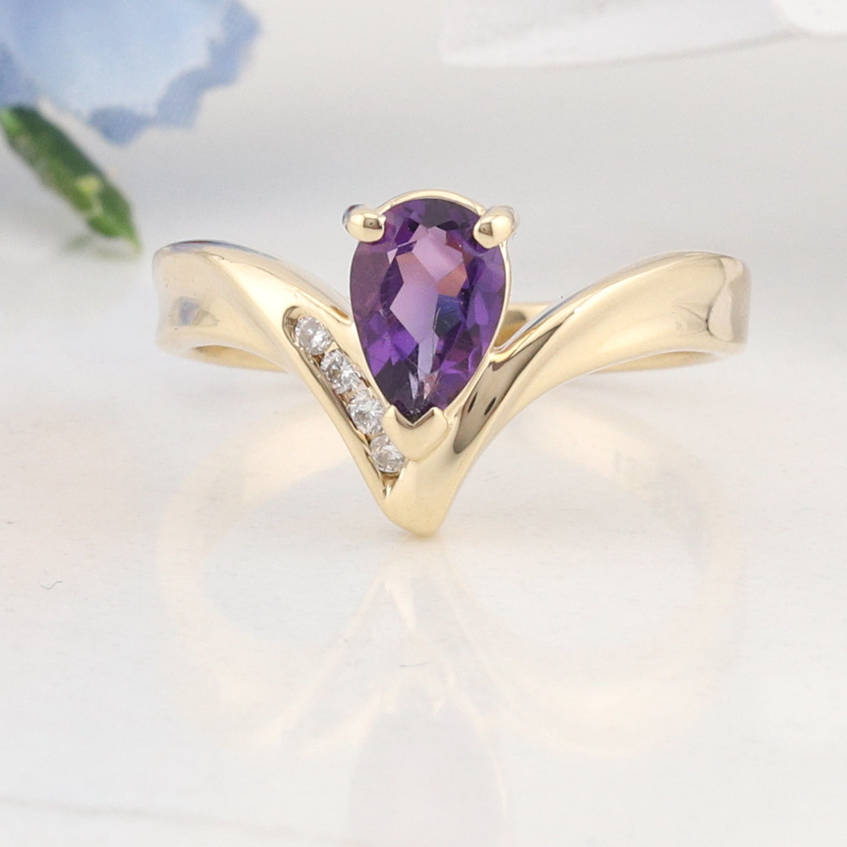 Yellow Gold Amethyst Diamond Ring