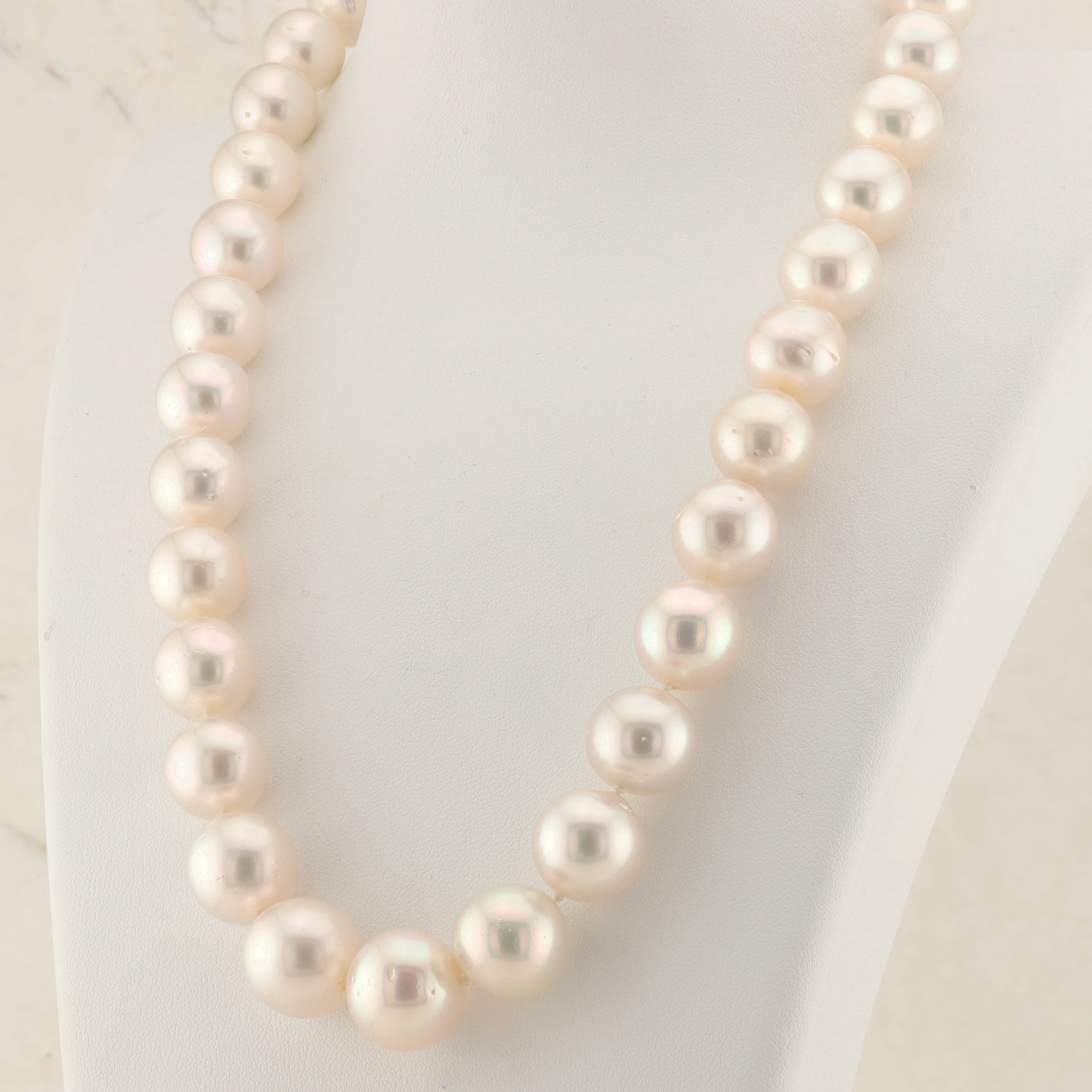 Large Pearl Stand