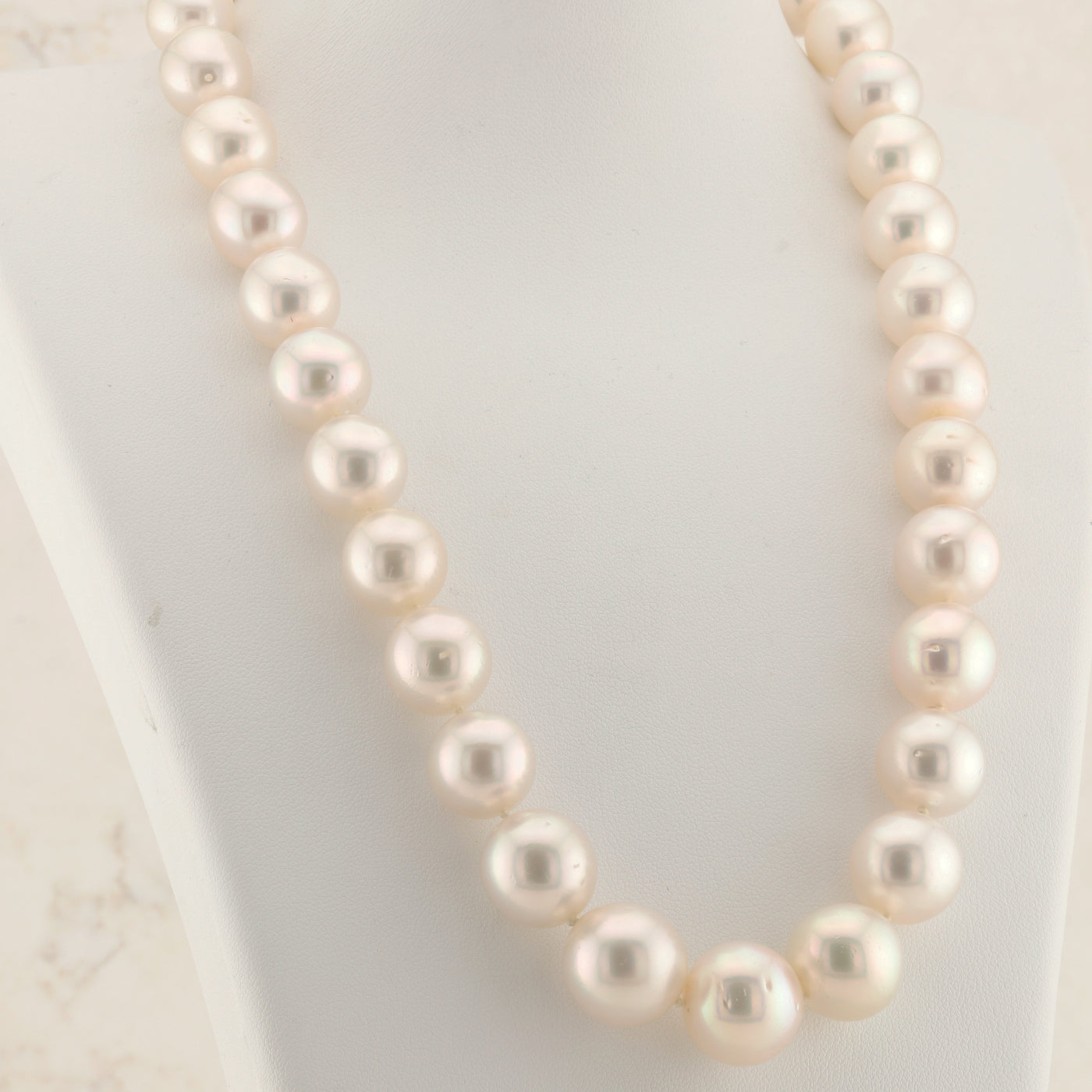 Large Pearl Stand