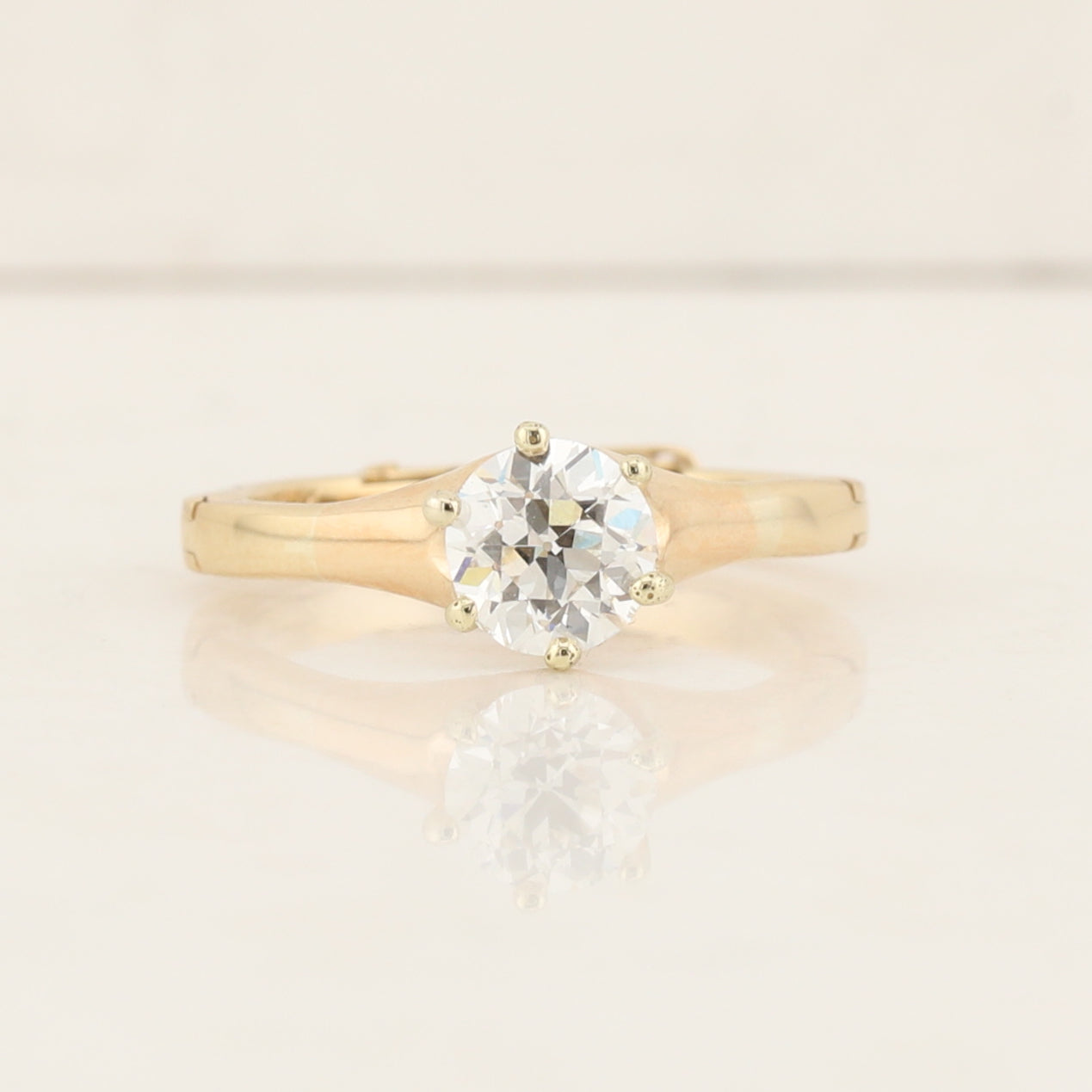Yellow Gold Solitaire Hinged Shank