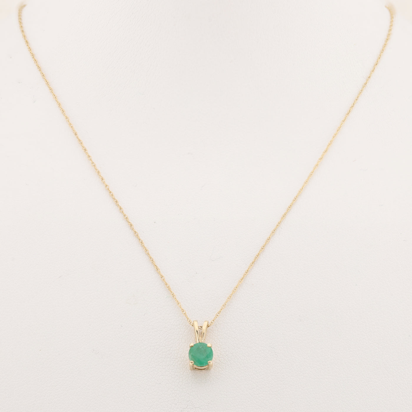 Emerald Pendant & Chain