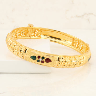 Beautiful Diamond Cut Bangle