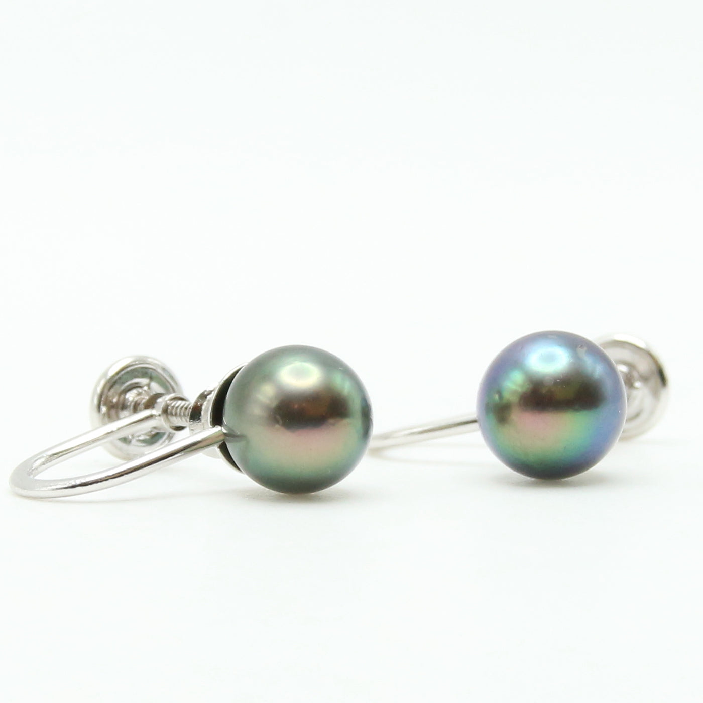 Black Pearl Screw Back Earrings