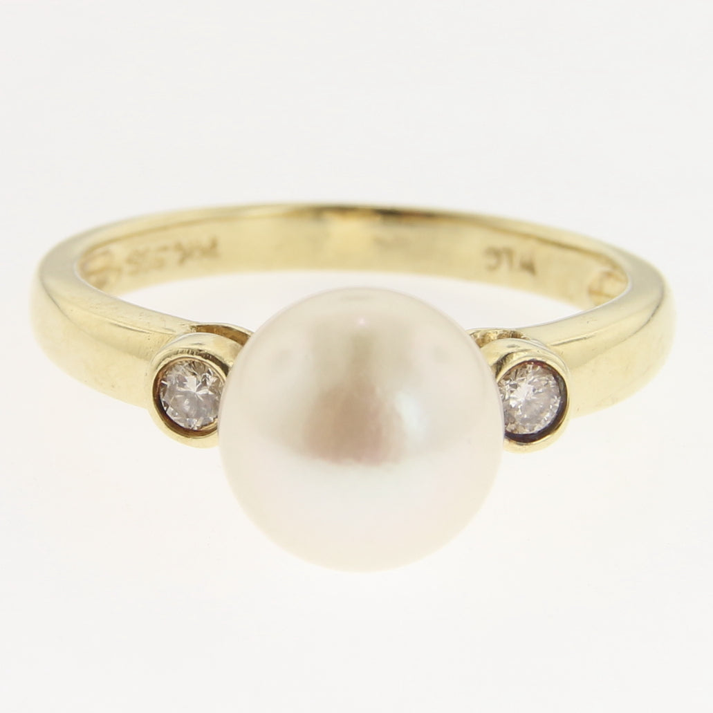 Pearl and Diamond Ring