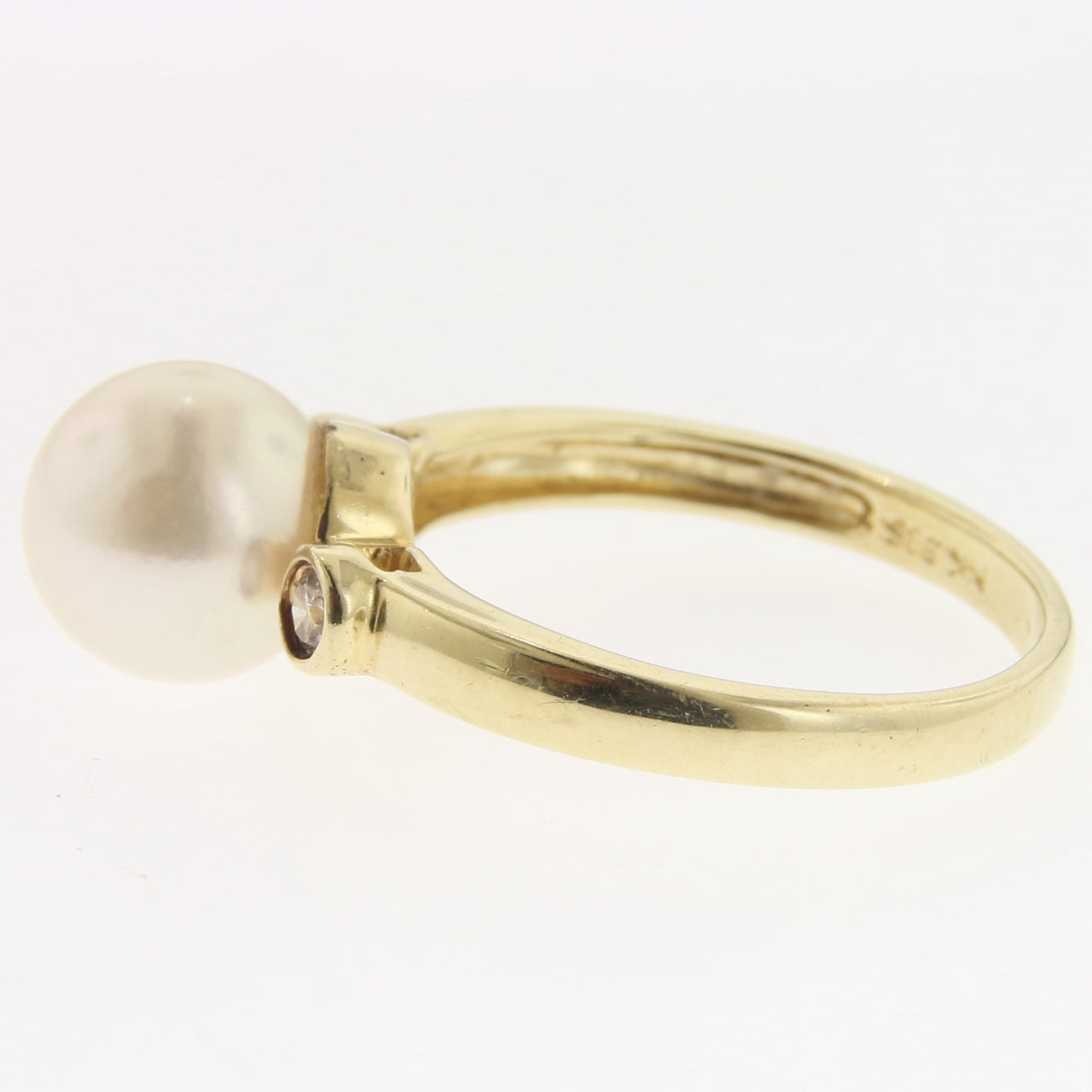Pearl and Diamond Ring